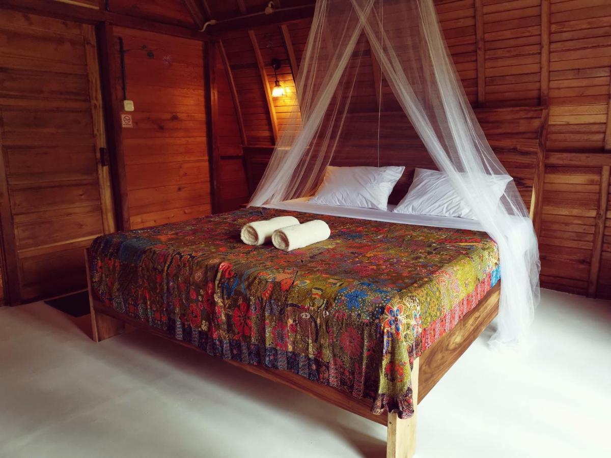 Coconut Tree Cottages バツカラス エクステリア 写真