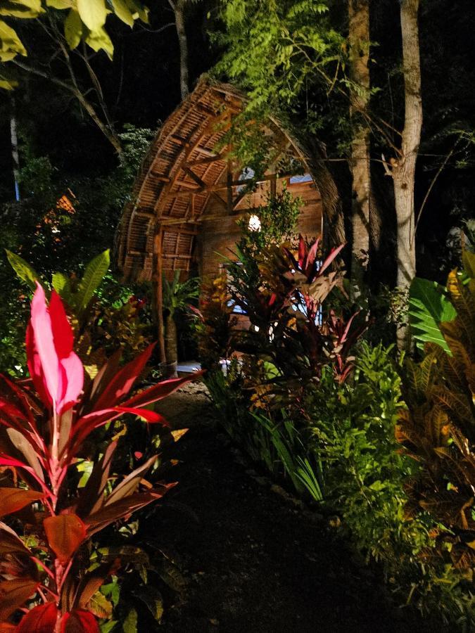 Coconut Tree Cottages バツカラス エクステリア 写真