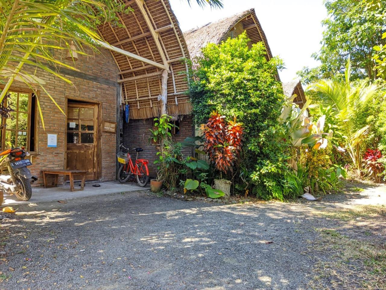 Coconut Tree Cottages バツカラス エクステリア 写真